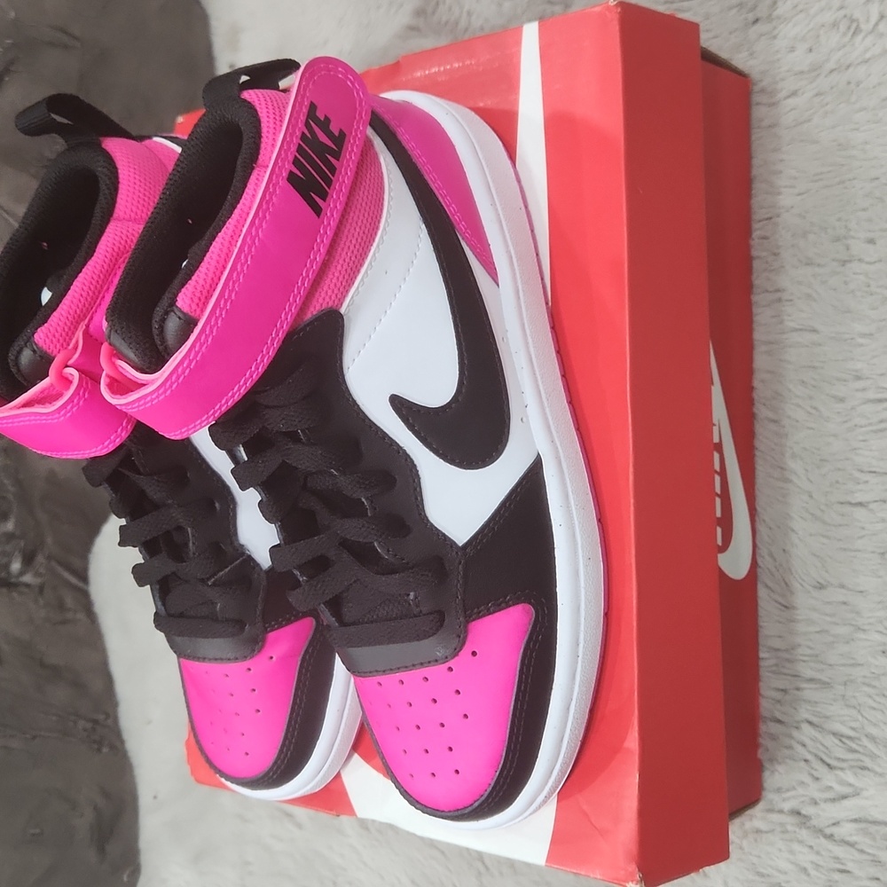 Nike High-Tops in Pink and Black Girls Court Borough Mid 2 Sz 3.5 - Picture 4 of 8